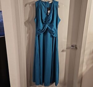 Chic Teal Sleeveless Maxi Dress